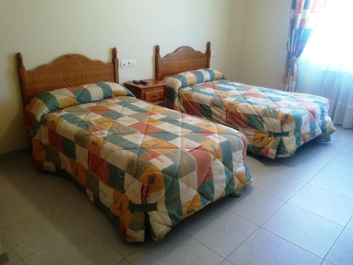 Hostal Carmen Hotel El Puente  Екстериор снимка